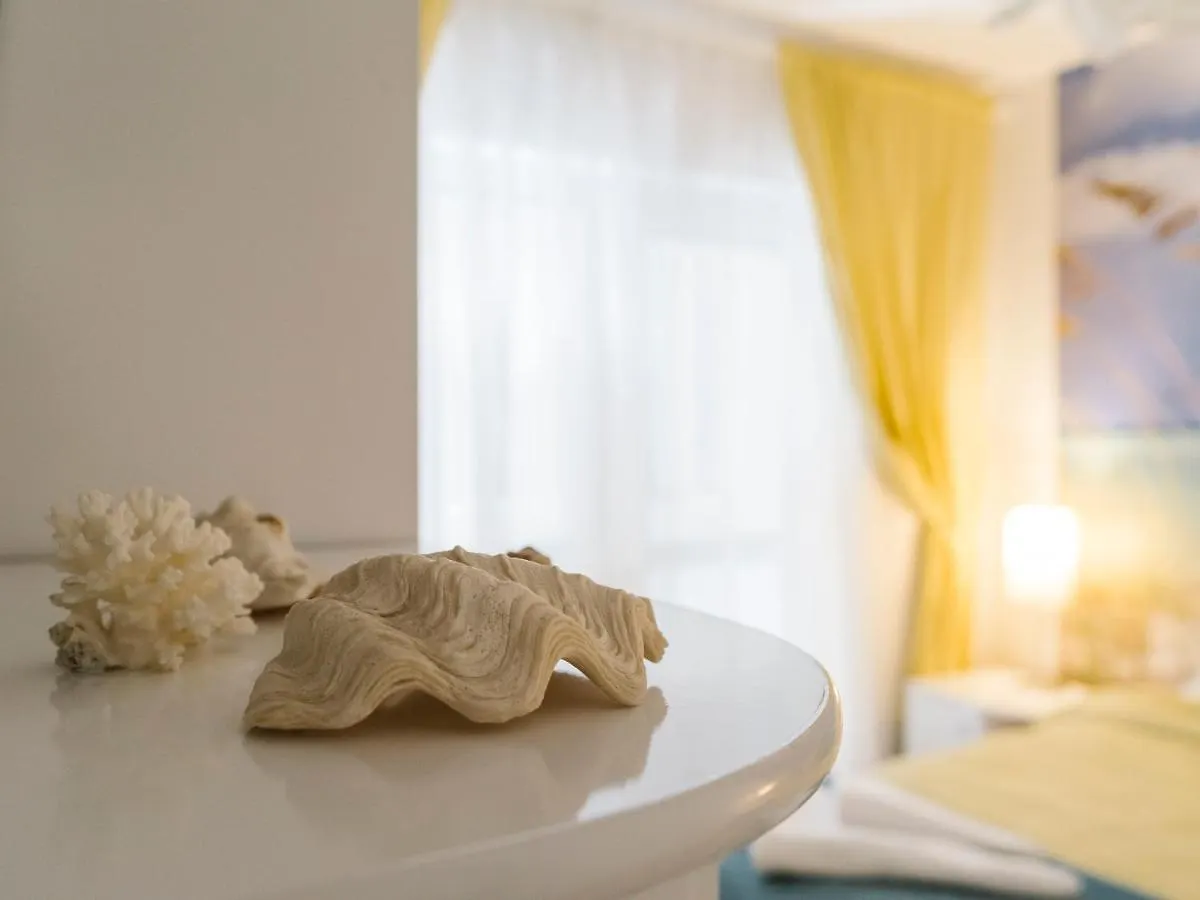 Zen Life Luxury Apartment - Herastrau 布加勒斯特 0*,