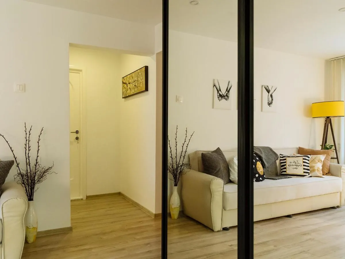 Zen Life Luxury Apartment - Herastrau 부쿠레슈티